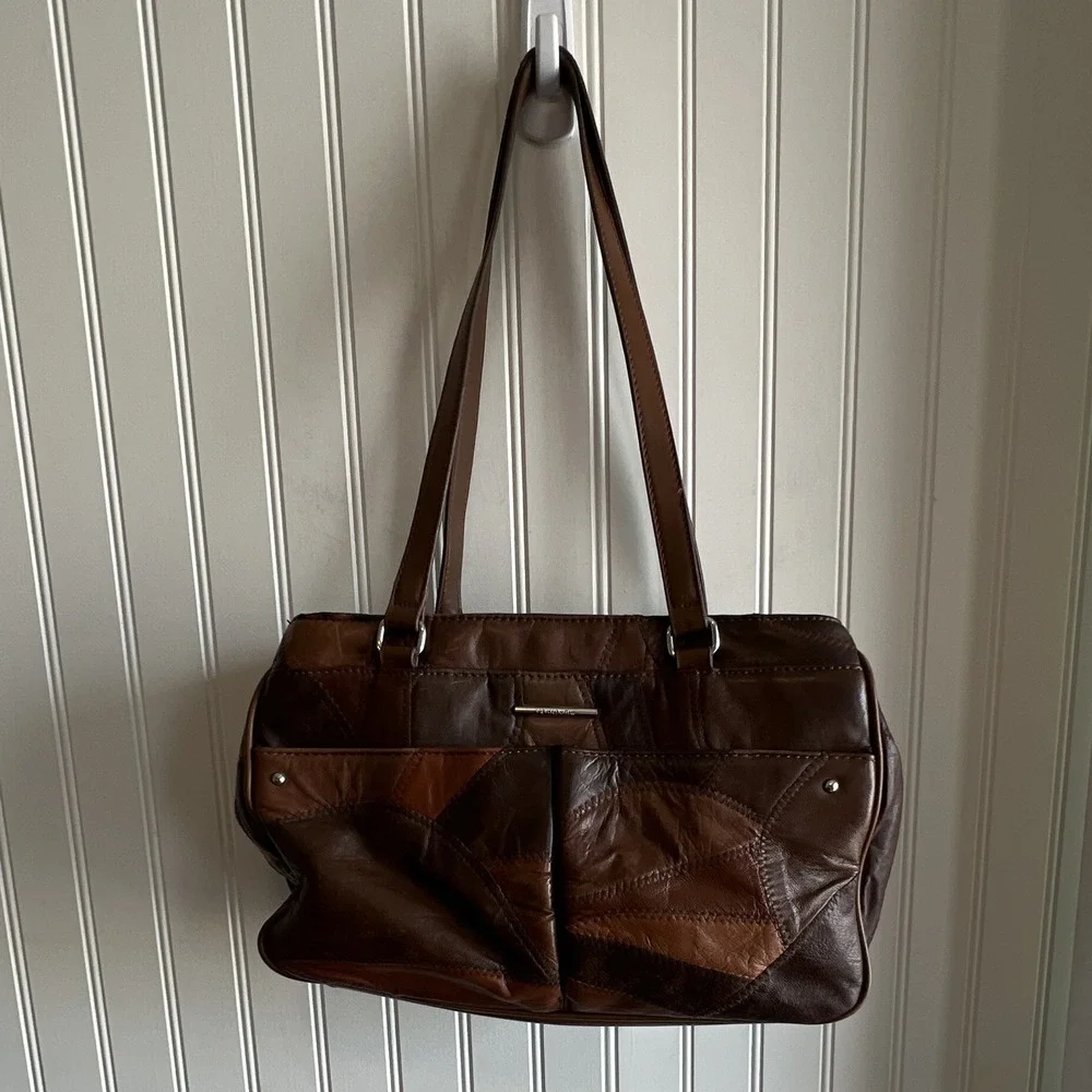 Jaclyn Smith Brown Patchwork Shoulder Bag Zip Closure Lined Pockets